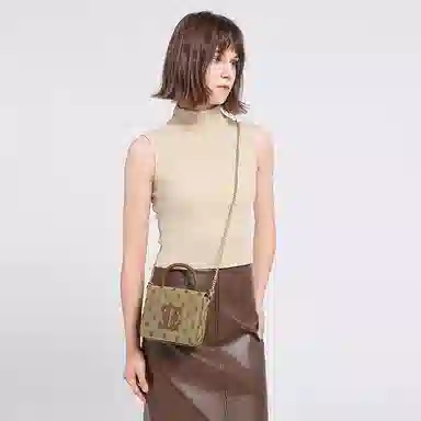 ELLE