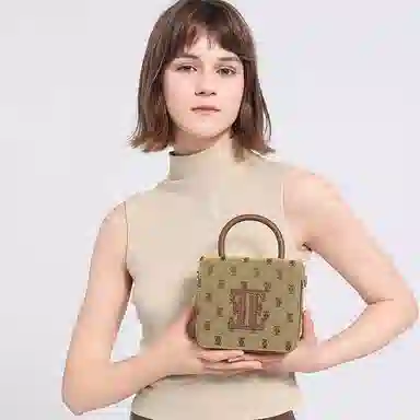 ELLE