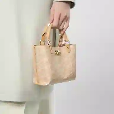 ELLE Tote