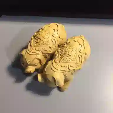 書卓 福猪小众设计 新中式国风气质 高级感 黄杨木 摆件 男女同款情侣款