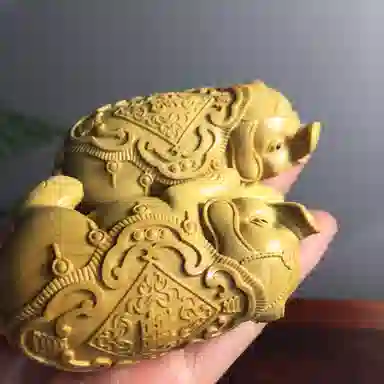 書卓 福猪小众设计 新中式国风气质 高级感 黄杨木 摆件 男女同款情侣款