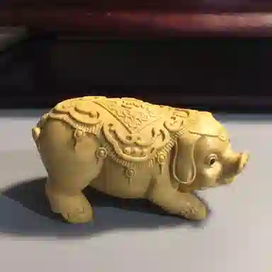 書卓 福猪小众设计 新中式国风气质 高级感 黄杨木 摆件 男女同款情侣款