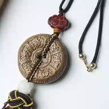 書卓 六字真言 小叶桢楠老料  香气优雅 高贵典雅 金丝#好运 楠木 车挂 男女同款情侣款