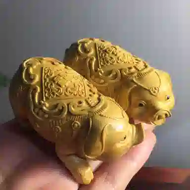 書卓 福猪小众设计 新中式国风气质 高级感 黄杨木 摆件 男女同款情侣款