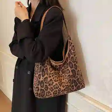 PINKLAND ins