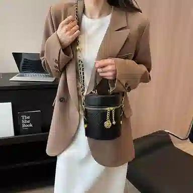 PINK·LAND Chain Bucket Bag