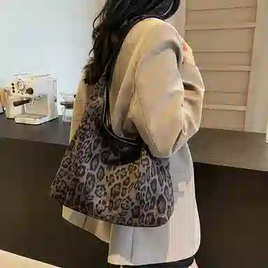 PINKLAND ins
