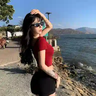 YGPRW U-Neck Bow Print Tee