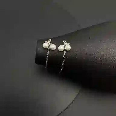 925
