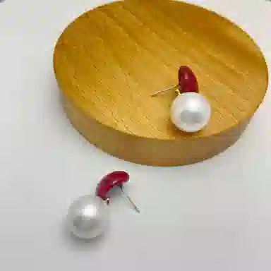 925