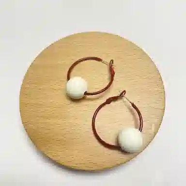 925