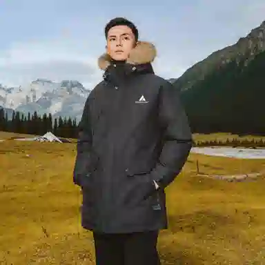 SNOW FLYING
