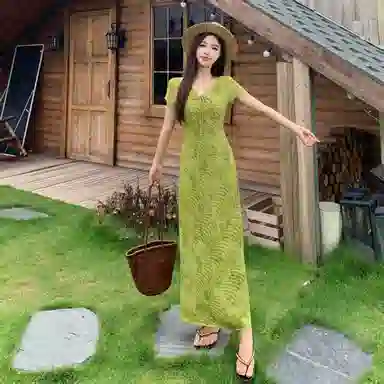 COMMA GIRL MMV
