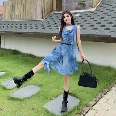 COMMA GIRL MMa