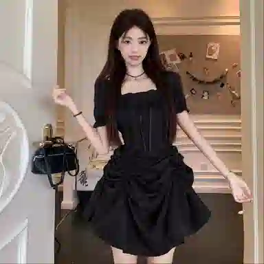 COMMA GIRL MM