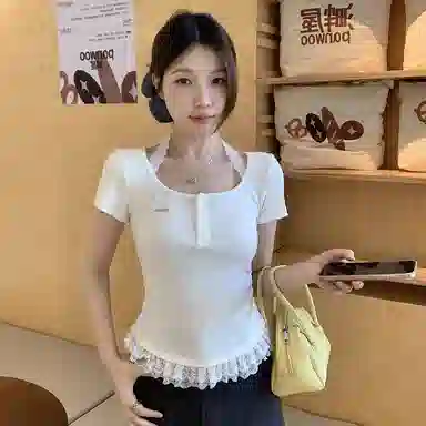 COMMA GIRL T