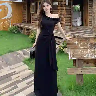 COMMA GIRL MM