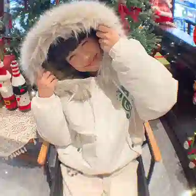 NELY Four Leaf Clover Zip-Up Hoodie