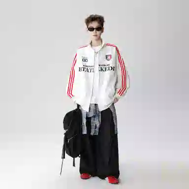 悍戈 美式潮牌高街复古重磅趣味字母徽章印花经典三条杠条纹拼接外套痞帅街头时尚潮流舒适百搭宽松立领落肩垂感直筒开衫卫衣 男女同款