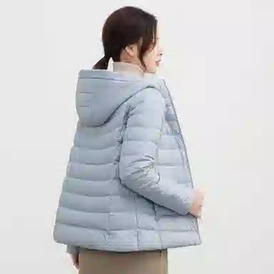 鸭鸭 纯色通勤连帽轻薄款短款外穿时尚百搭羽绒服 女款