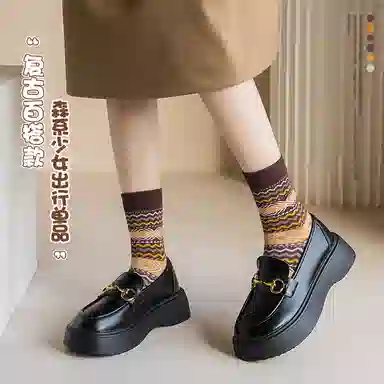 黛梦恋 复古菱格防臭吸汗中筒袜 女款