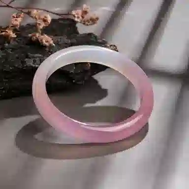 老凤祥 半白半粉贵妃镯 国潮东方雅致美学 桃夭胭脂粉渐变素圈叠戴  汉服旗袍搭配 贵气感#好运天然 玉髓 手镯 女款