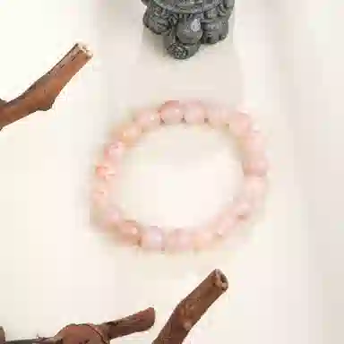 老凤祥 桃花酿 朦胧粉雾渐变光泽 新中式古风雅致 东方美学轻奢设计 汉服搭配温柔氛围通勤百搭#好运 金丝玉 手镯 女款