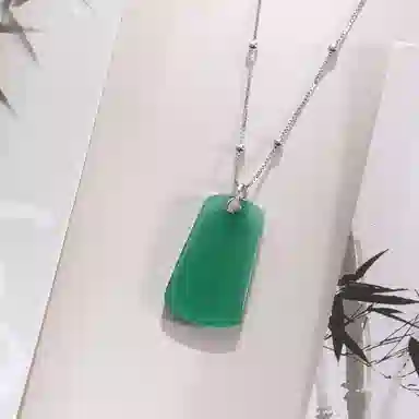 老凤祥 新中式国潮轻奢简约时尚设计 无事烦忧祥云 平安顺遂 小众高级感#好运 玉髓 项链 女款