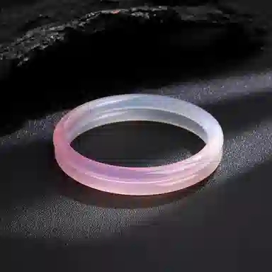 老凤祥 半白半粉贵妃镯 国潮东方雅致美学 桃夭胭脂粉渐变素圈叠戴  汉服旗袍搭配 贵气感#好运天然 玉髓 手镯 女款