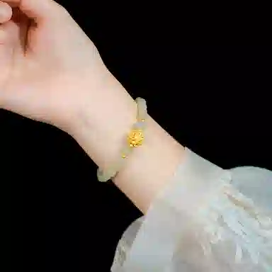 老凤祥 好事莲莲韵雅古风中式古典设计好运莲花 百搭汉服旗袍国风设计#好运 和田玉手串 白玉/青白玉 女款