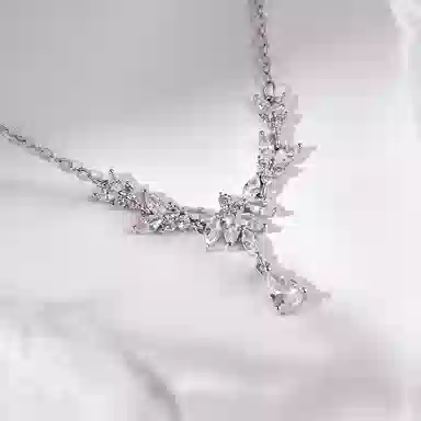 925