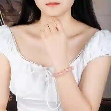 老凤祥 桃花酿 朦胧粉雾渐变光泽 新中式古风雅致 东方美学轻奢设计 汉服搭配温柔氛围通勤百搭#好运 金丝玉 手镯 女款