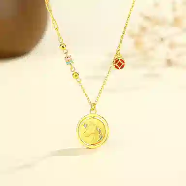 925