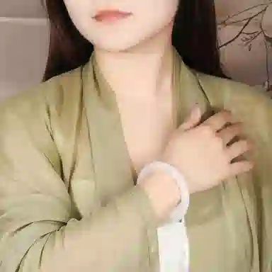 【甄选特级】 老凤祥 青山黛美人贵妃镯 宫廷风古典优雅 温润柔和 雅韵吉祥如意平安顺遂通勤百搭轻奢质感#好运 天山翠 手镯 女款