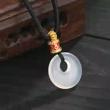 老凤祥 富贵公主平安扣 新中式国潮   小众设计冰透 平安喜乐 诸事顺利 轻奢风格时尚精致高级感#好运 玉髓 项链 男女同款情侣款