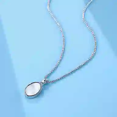 925