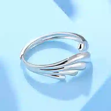 925