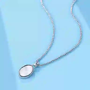 925