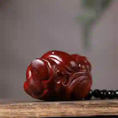 一念之间 物㯖 新中式国潮手工精雕盘玩挂件轻奢高级感车载挂饰随身把玩件招财进宝平安顺遂送礼盒#好运 檀木 木作把件 男女同款情侣款