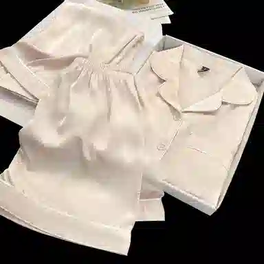夏芬妍 舒适高级感法斗烫银冰丝翻领亲肤宽松凉感短袖三件套时尚简约带胸垫可外穿家居服睡衣套装 女款