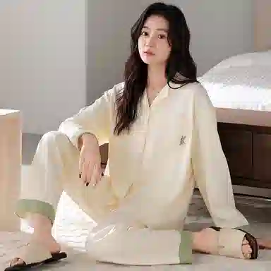 夏芬妍 休闲舒适高级感刺绣口袋经典翻领开衫家居服宽松柔软亲肤长袖长裤可外穿睡衣套装 女款 浅黄色