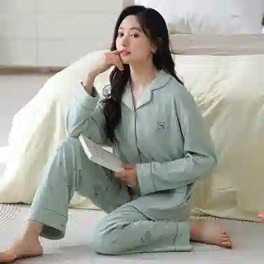 夏芬妍 休闲舒适简约高级感印花经典翻领开衫家居服柔软亲肤长袖长裤可外穿睡衣套装 女款 蓝色