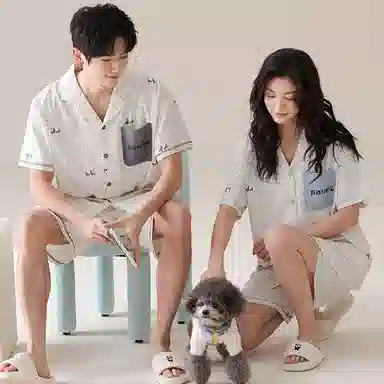 夏芬妍 简约休闲小格子熊猫云朵棉翻领舒适亲肤宽松短袖短裤时尚可外穿家居服睡衣套装 男女同款 杏色