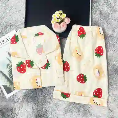 夏芬妍 卡通满印草莓小熊翻领云朵棉短袖短裤家居服可爱舒适休闲简约可外穿睡衣套装 女款 杏色
