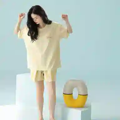 夏芬妍 时尚舒适柔软纯色条纹裤家居服凉感透气亲肤宽松短袖短裤可外穿睡衣套装 女款 黄色