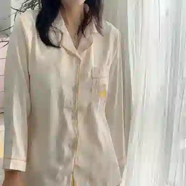 夏芬妍 简约休闲高级感樱桃冰丝翻领带胸垫家居服舒适亲肤宽松长袖长裤可外穿睡衣套装 女款 杏色