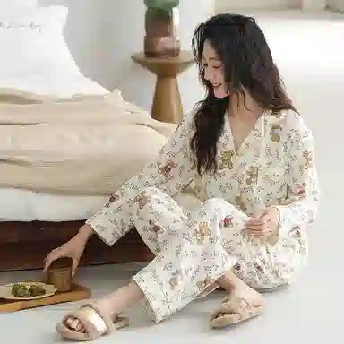 夏芬妍 休闲舒适小熊碎花满印婴儿棉翻领开衫家居服柔软亲肤可外穿长袖长裤睡衣套装 女款 杏色