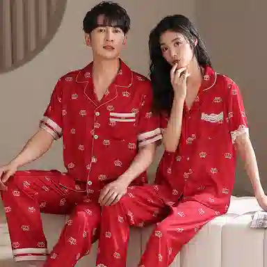 夏芬妍 大红喜庆系列  舒适丝滑柔软结婚本命年皇冠印花翻领丝绸冰丝家居服休闲长袖短袖长裤可外穿睡衣套装 男女同款