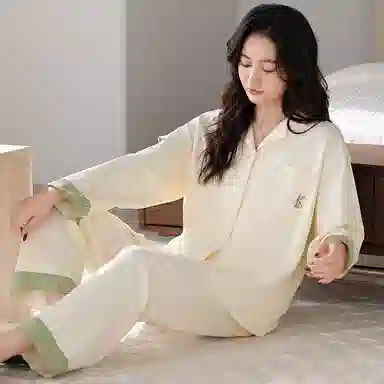 夏芬妍 休闲舒适高级感刺绣口袋经典翻领开衫家居服宽松柔软亲肤长袖长裤可外穿睡衣套装 女款 浅黄色