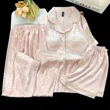 夏芬妍 简约休闲高级感豹纹冰丝翻领带胸垫家居服舒适亲肤宽松短袖三件套可外穿睡衣套装 女款 粉色